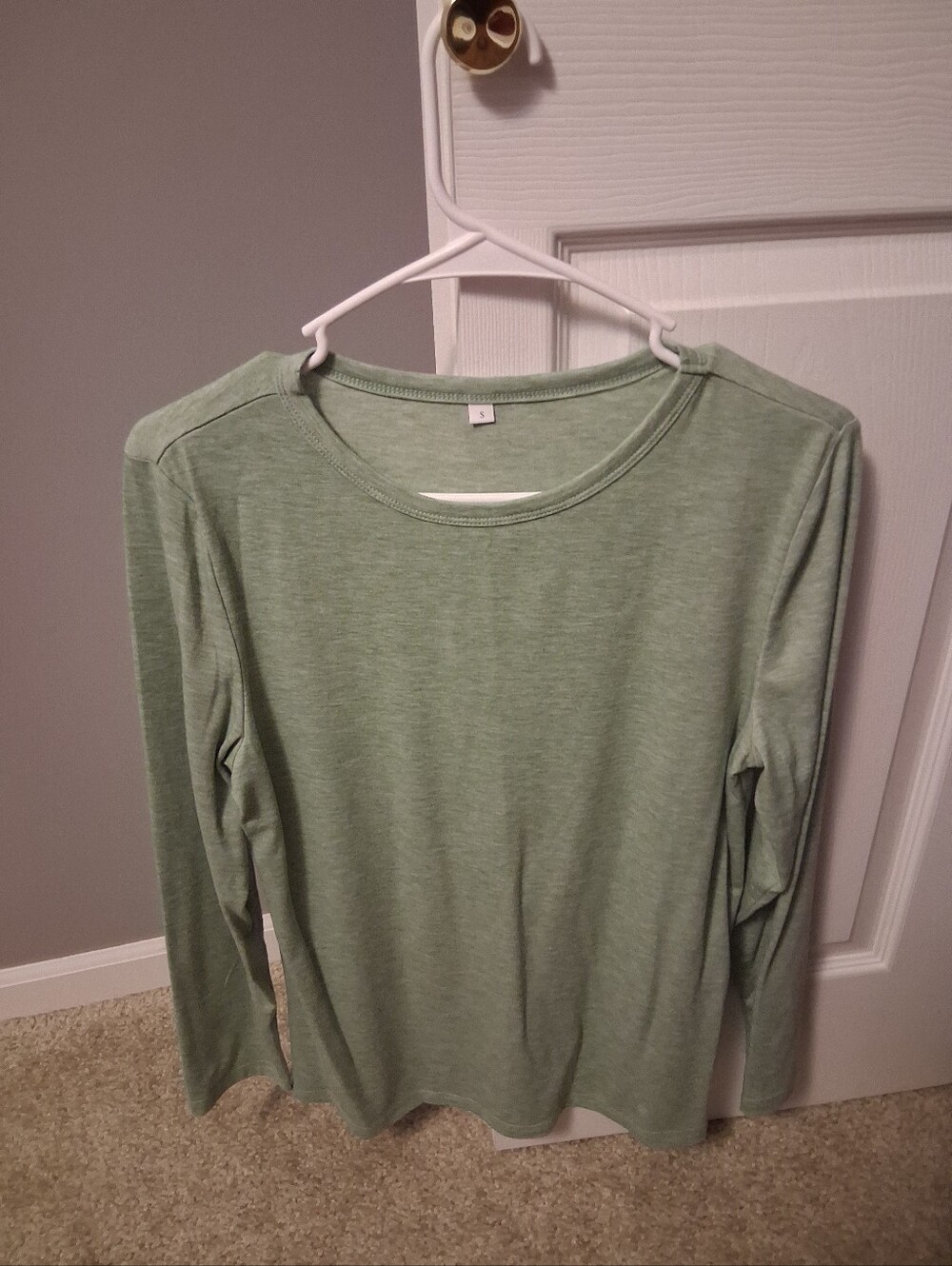 Women's unbranded long sleeve shirt